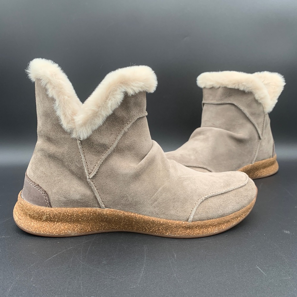 Taos Footwear Wooldridge Suede Ankle Boots Taupe Faux Fur Trim Womens Size‎ 8